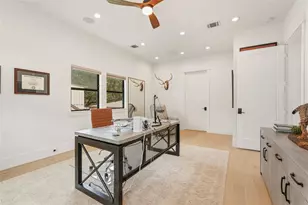 4923 Loch Lomond Dr Dr, Houston, TX 77096 - Photo 18