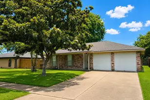 10311 Mountain Park Dr, Houston, TX 77086 - Photo 2