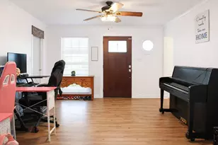 506 Azalea St, Lake Jackson, TX 77566 - Photo 4