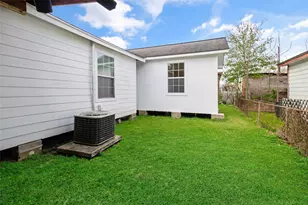 2701 Almendares Ave, Pasadena, TX 77506 - Photo 38