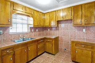 2701 Almendares Ave, Pasadena, TX 77506 - Photo 30