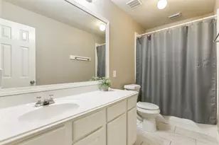 9322 Colt Canyon Ln, Houston, TX 77089 - Photo 10