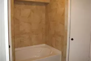 414 Windhollow Cir, League City, TX 77573 - Photo 18