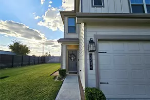 3234 Longleaf Meadows Dr, Houston, TX 77063 - Photo 4