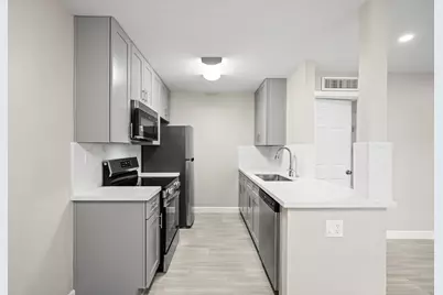 2201 Fountain View Drive #25, Houston, TX 77057 - Photo 1