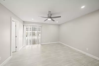2201 Fountain View Drive #25, Houston, TX 77057 - Photo 6