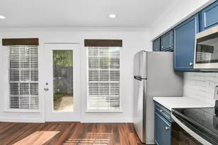 2002 Gentryside Dr, Houston, TX 77077 - Photo 10