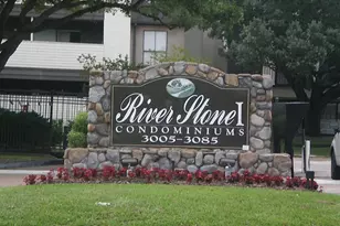 3035 Walnut Bend Ln, Houston, TX 77042 - Photo 2