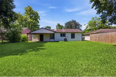 5622 Woodgreen Street, Houston, TX 77033 - Photo 24
