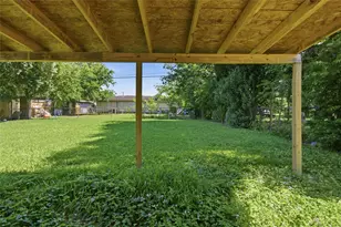 5622 Woodgreen St, Houston, TX 77033 - Photo 20