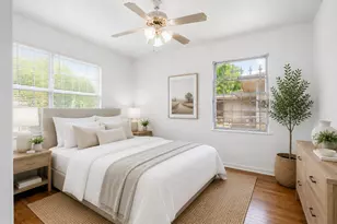 5622 Woodgreen St, Houston, TX 77033 - Photo 14