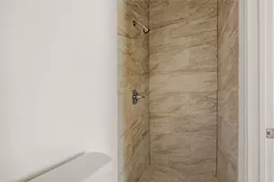 5622 Woodgreen St, Houston, TX 77033 - Photo 12