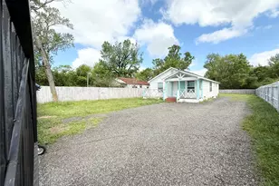 300 Longstreet Rd, Willis, TX 77378 - Photo 2