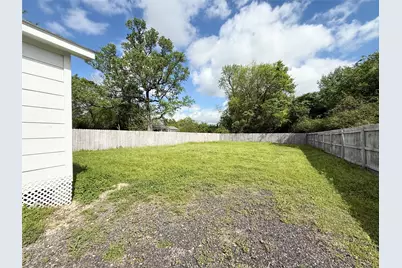 300 Longstreet Road, Willis, TX 77378 - Photo 24