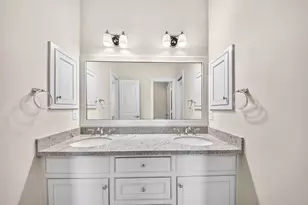 5216 Locust St, Bellaire, TX 77401 - Photo 26