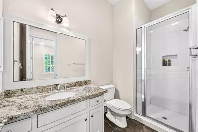 5216 Locust Street, Bellaire, TX 77401 - Photo 18