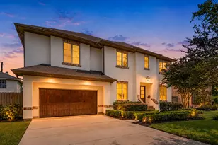 5216 Locust St, Bellaire, TX 77401 - Photo 1
