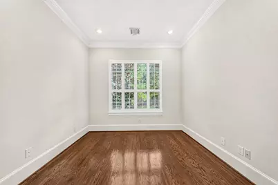 5216 Locust Street, Bellaire, TX 77401 - Photo 16