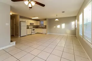 4939 N Cancun Dr, Houston, TX 77045 - Photo 6