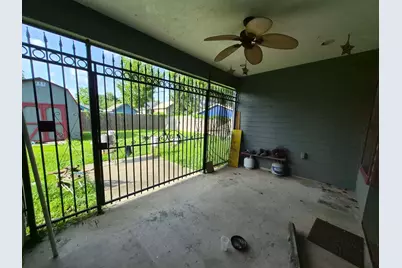 8161 Snowden Street, Houston, TX 77028 - Photo 4