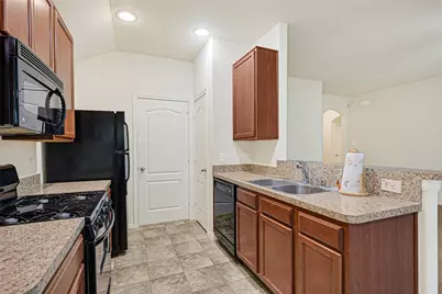 379 Henry Street, Alvin, TX 77511 - Photo 14