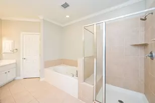 7933 Telluride Dr, Houston, TX 77040 - Photo 18