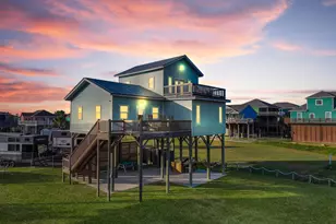 1890 Atlantis Ln, Crystal Beach, TX 77650 - Photo 2