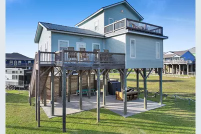 1890 Atlantis Lane, Crystal Beach, TX 77650 - Photo 4