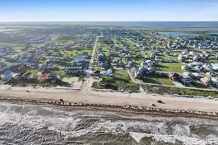 1890 Atlantis Ln, Crystal Beach, TX 77650 - Photo 10