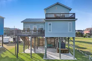1890 Atlantis Ln, Crystal Beach, TX 77650 - Photo 6