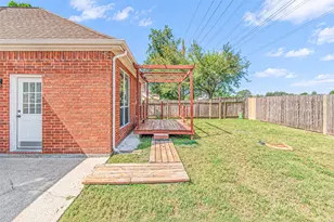 18422 N Willow Bluff Rd, Katy, TX 77449 - Photo 32