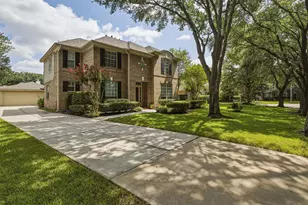 9314 Walnut Brook Ct, Houston, TX 77040 - Photo 2