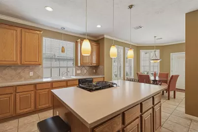 9314 Walnut Brook Ct, Houston, TX 77040 - Photo 16