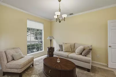 9314 Walnut Brook Ct, Houston, TX 77040 - Photo 10