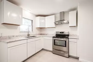 6510 Wade Rd, Baytown, TX 77521 - Photo 10