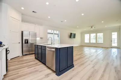 215 Springfield Terrace Court, Conroe, TX 77304 - Photo 8