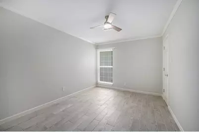 10818 Hillcroft Avenue, Houston, TX 77096 - Photo 24