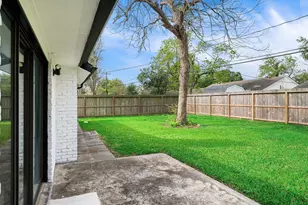 10818 Hillcroft Ave, Houston, TX 77096 - Photo 28