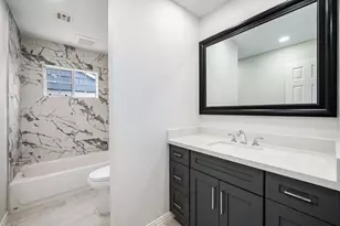 10818 Hillcroft Ave, Houston, TX 77096 - Photo 26