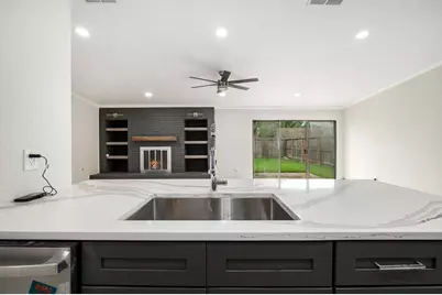 10818 Hillcroft Avenue, Houston, TX 77096 - Photo 14