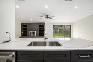 10818 Hillcroft Ave, Houston, TX 77096 - Photo 14