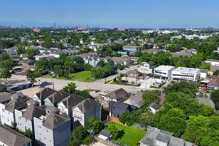 707 E 28th St, Houston, TX 77009 - Photo 12