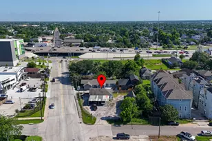 707 E 28th St, Houston, TX 77009 - Photo 1