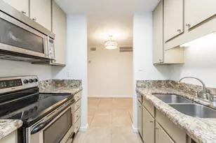 10051 Westpark Dr, Houston, TX 77042 - Photo 10