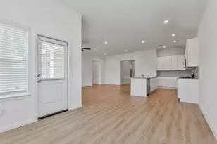 3011 King Oak St, Baytown, TX 77251 - Photo 10