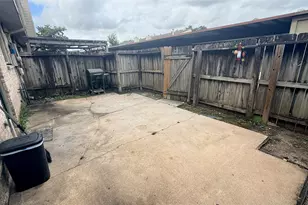 2155 Hazlitt Dr, Houston, TX 77032 - Photo 14