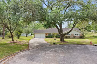1717 Jones Street, Alvin, TX 77511 - Photo 2