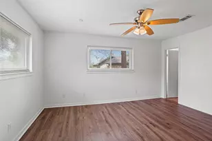 1717 Jones St, Alvin, TX 77511 - Photo 18