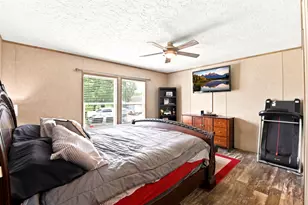 406 Baker Cir, Ames, TX 77575 - Photo 26