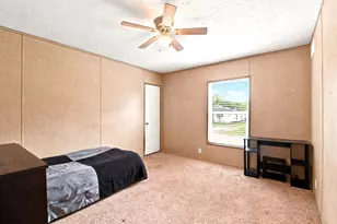 406 Baker Cir, Ames, TX 77575 - Photo 42